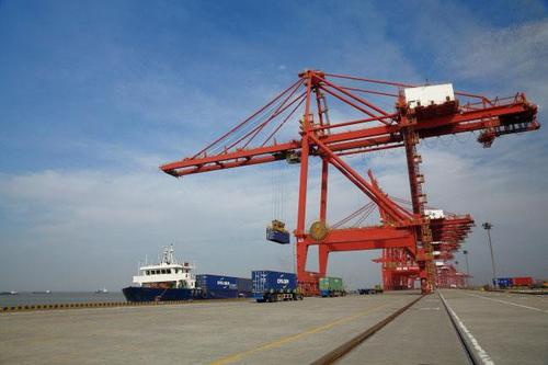 岸邊老舊集裝箱起重機應力測試分析